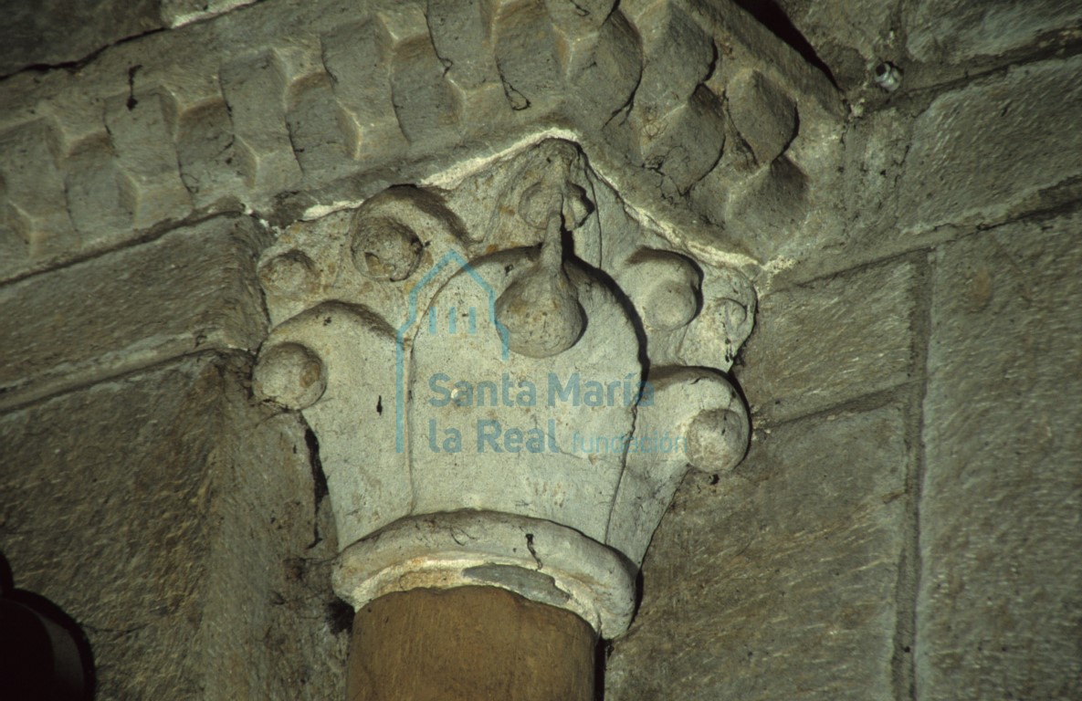 Capitel del interior