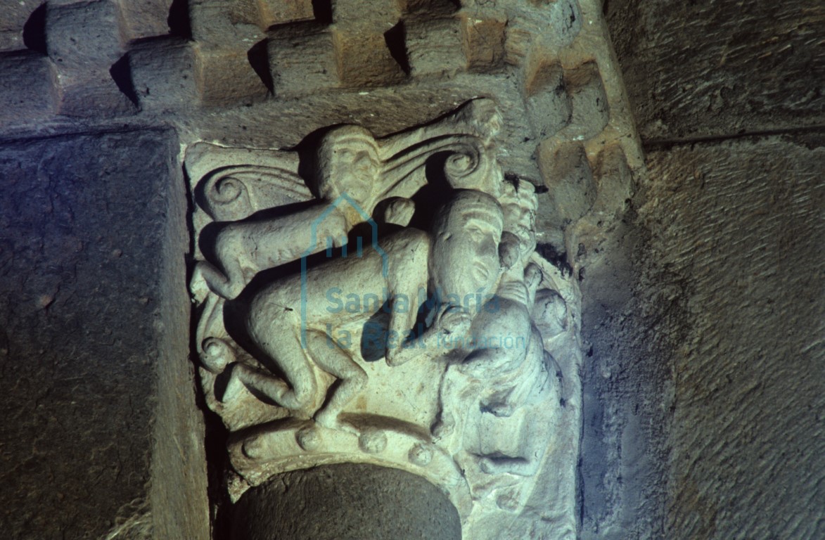 Capitel del interior