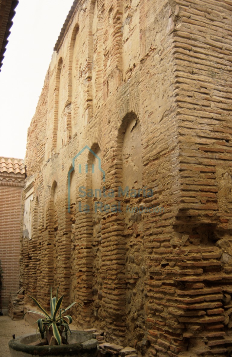 Muro de la antigua cabecera Muro de la antigua cabecera