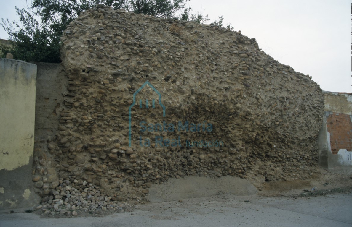 Primer recinto de las murallas. Calle del Espino