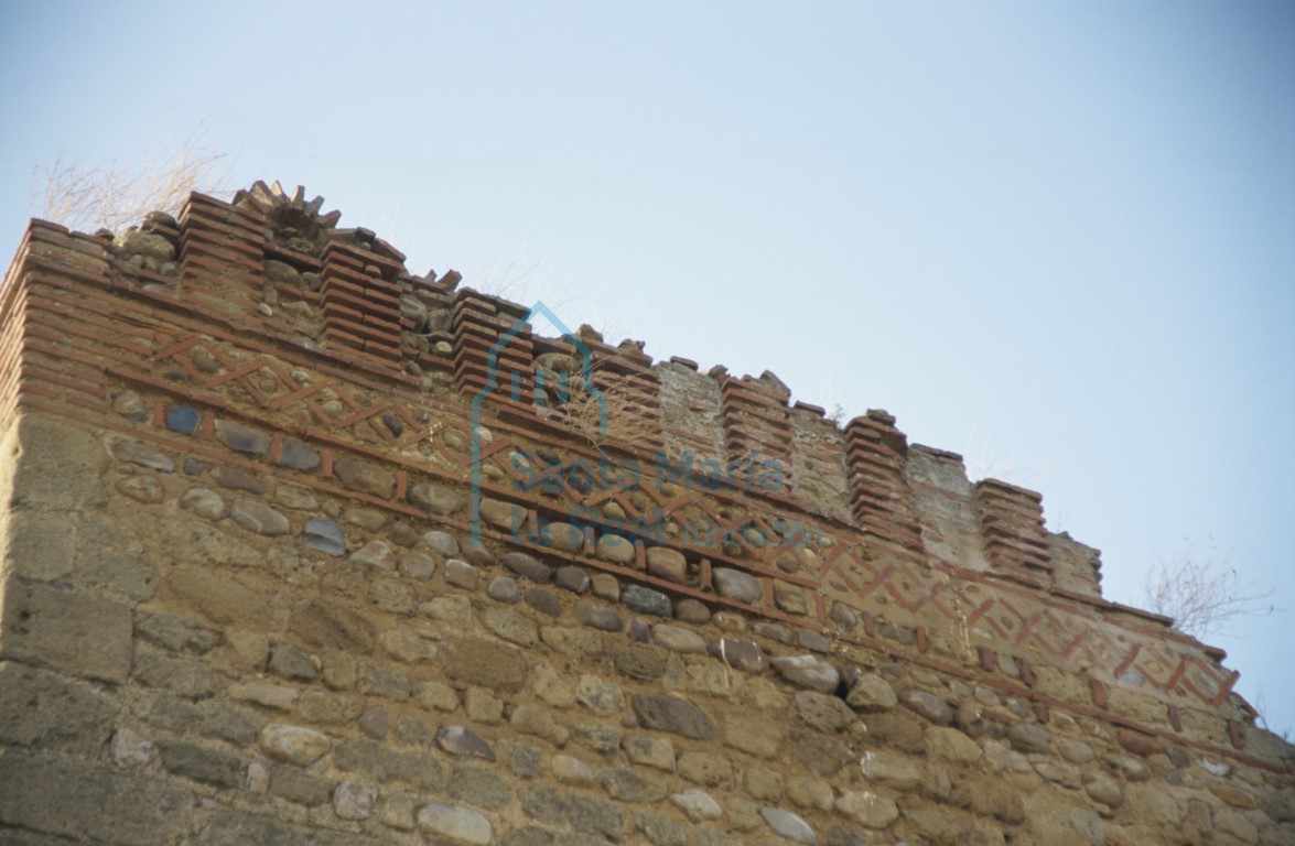 Detalle de la parte superior de la torre