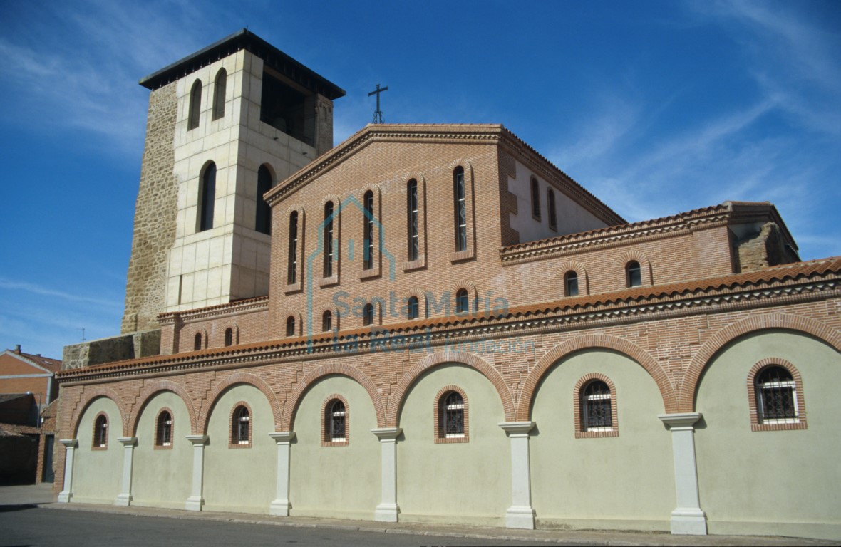 Exterior de la iglesia