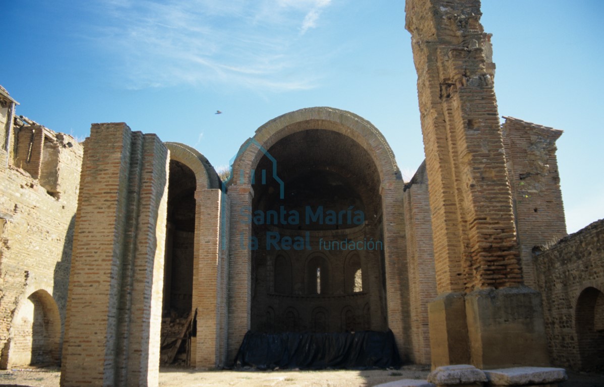 Vista de la cabecera desde el interior