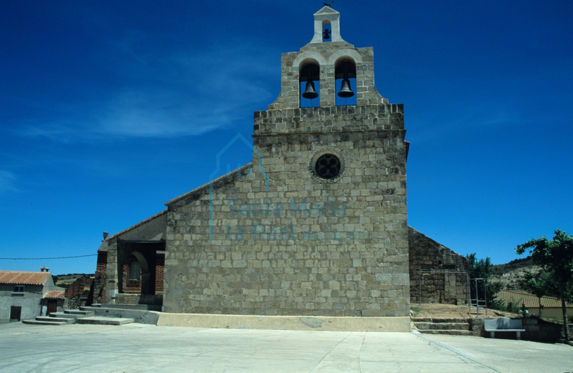 Vista de la fachada occidental