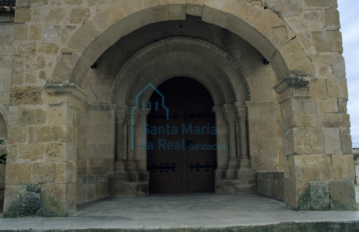 Vista de la portada septentrional