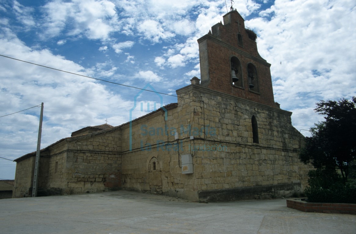 El templo desde el noroeste