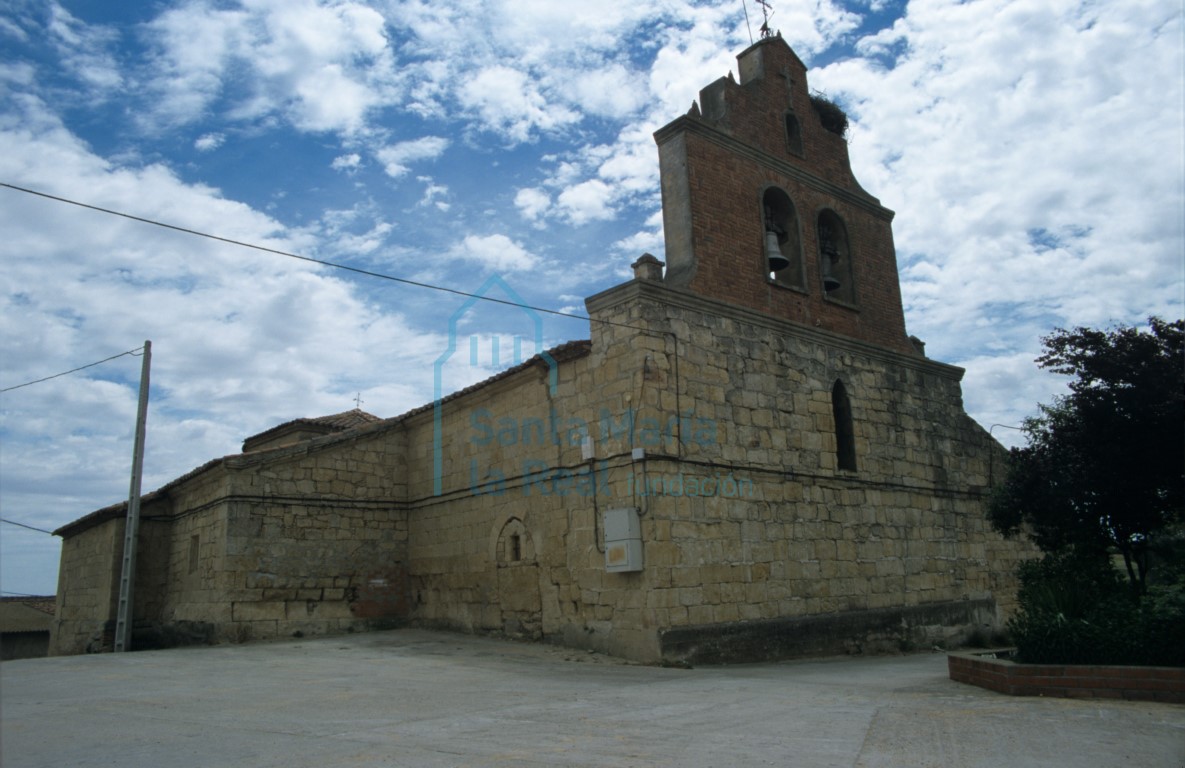 Vista del exterior del templo desde el noroeste