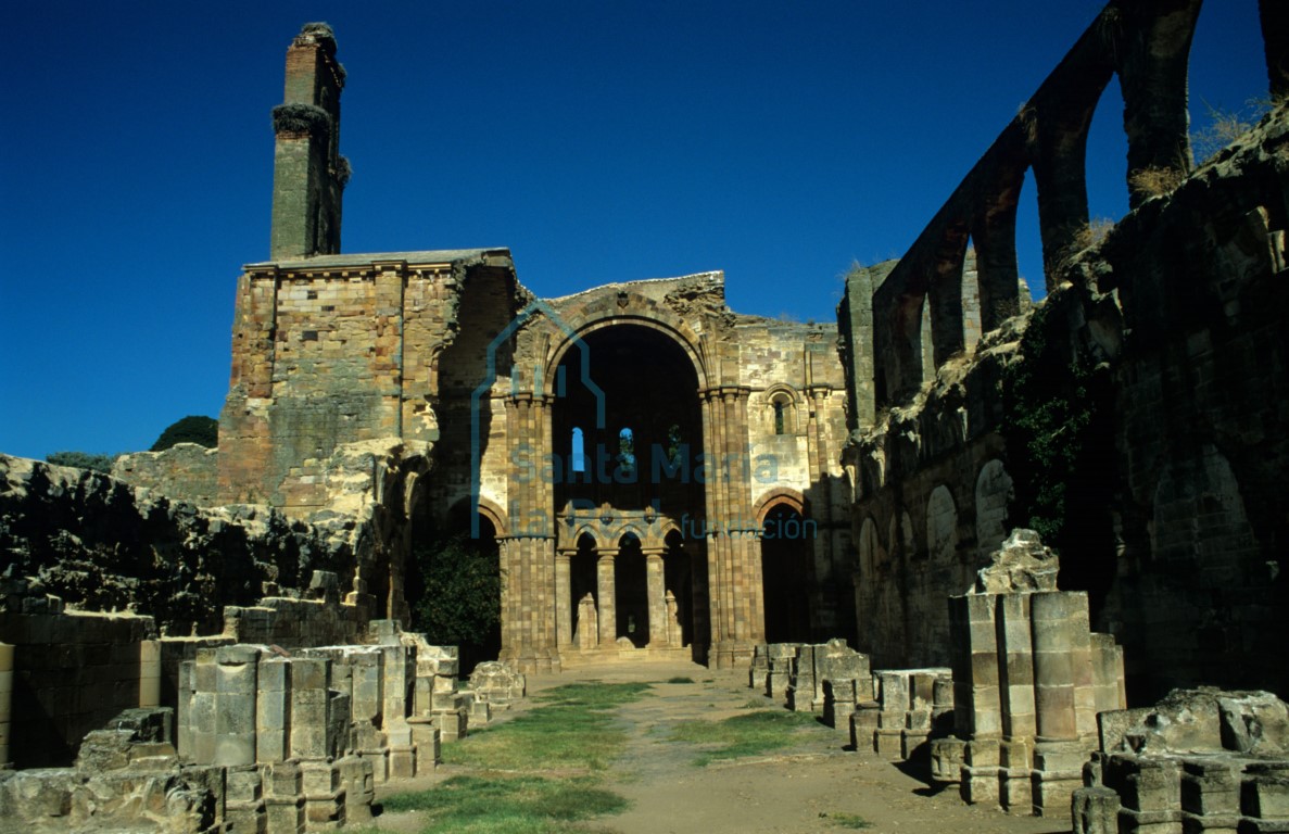 Interior de la iglesia