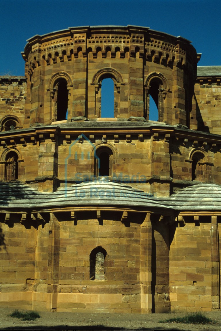 Vista del exterior de la cabecera