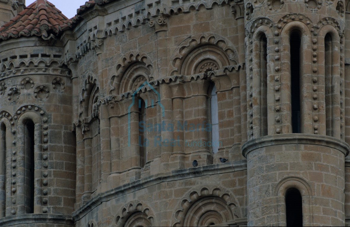 Detalle de las ventanas del cimborrio