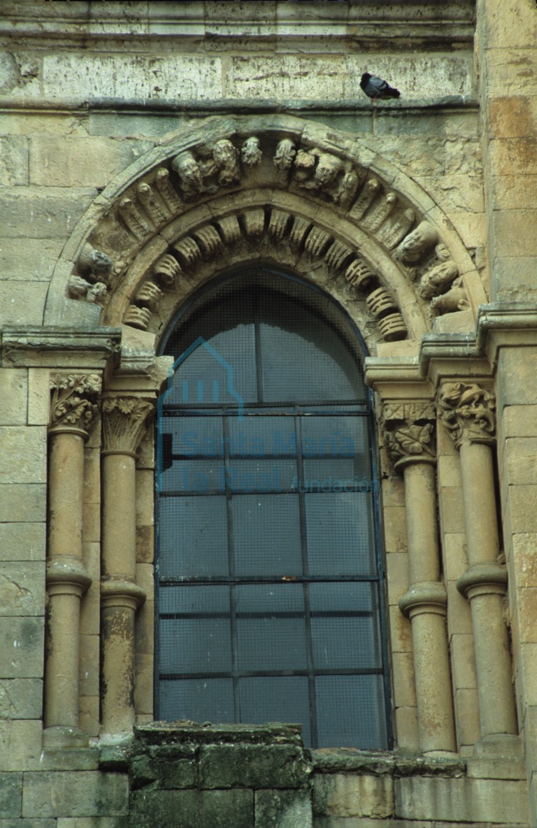 Ventana el la fachada septentrional
