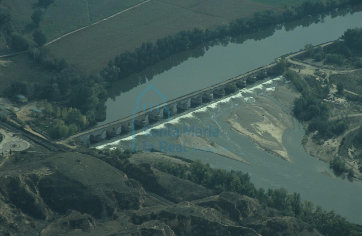 Vista aérea del puente sobre el Duero