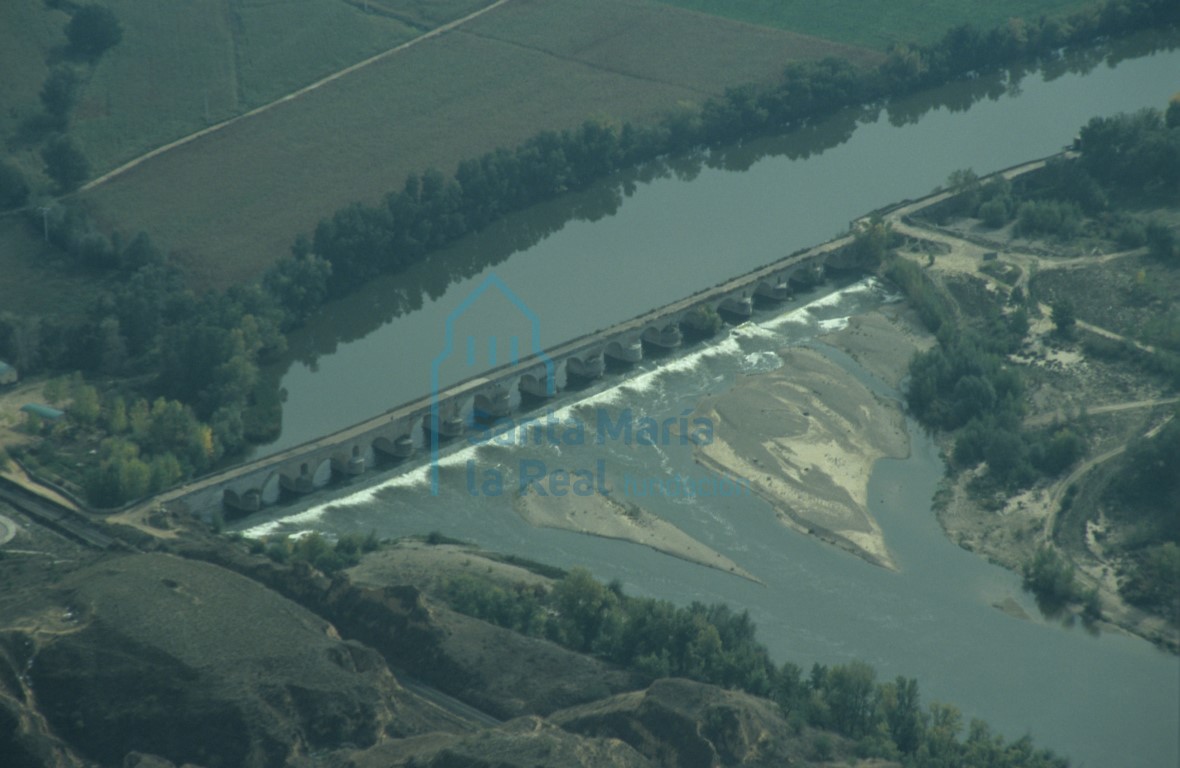 Vista aérea del puente sobre el Duero