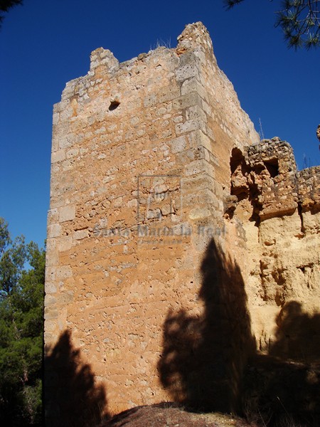 Vista de una torre desde el interior del castillo