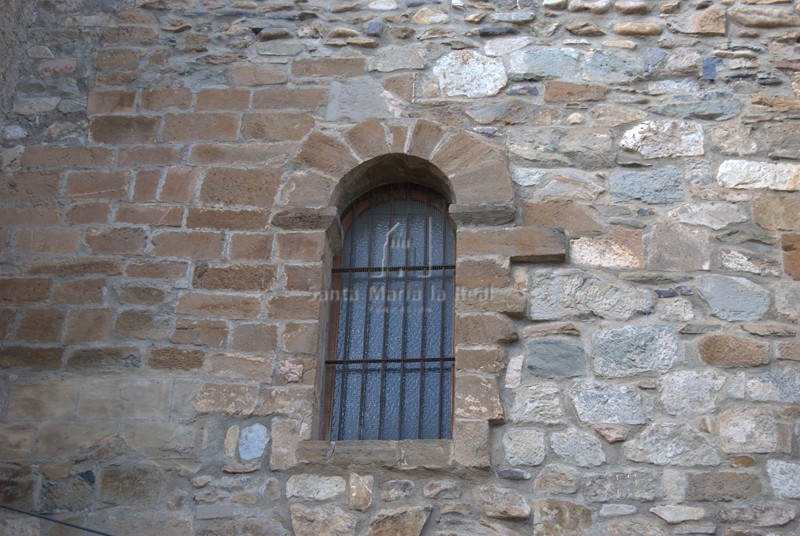 Ventana del muro sur