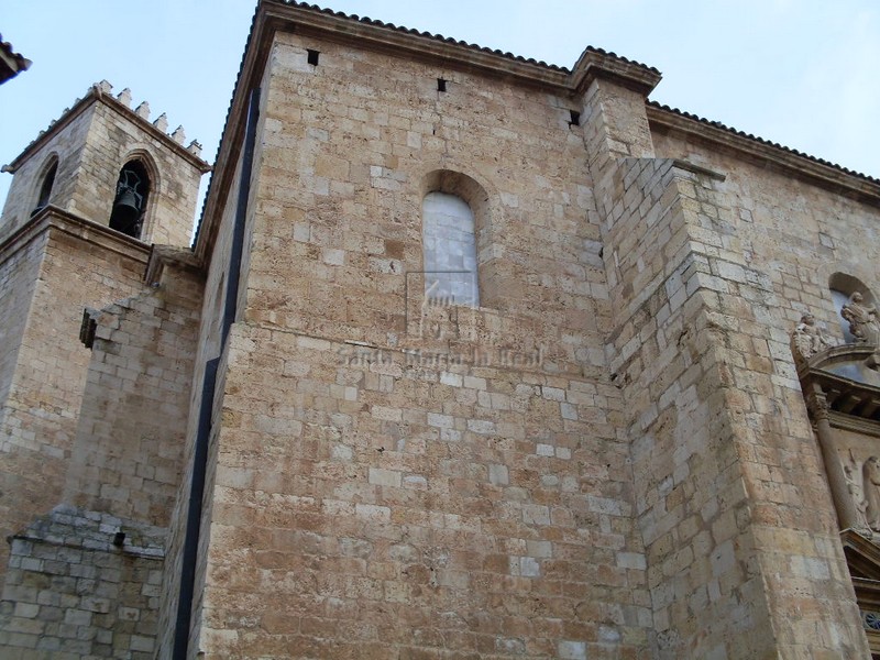 Torre y detalle del muro sur Torre y detalle del muro sur