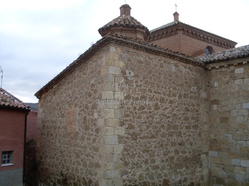 Vista exterior de la Capilla de Heredia