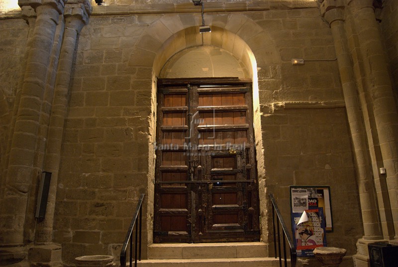 Puerta de ingreso desde el interior