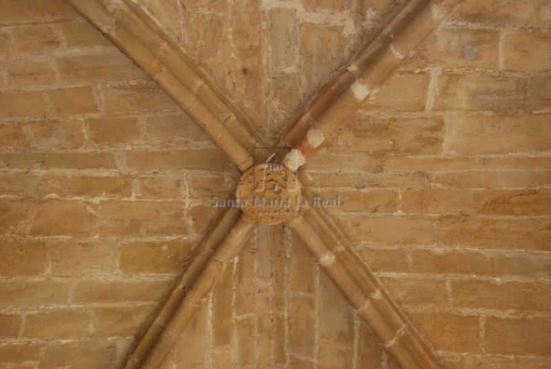 Clave de la bóveda de crucería del claustro