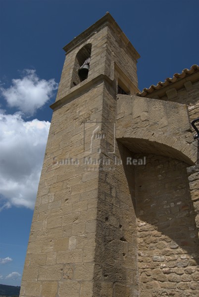 Torre campanario