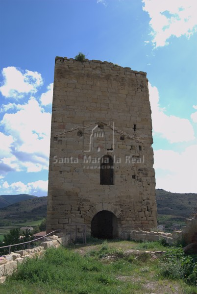 Torre vista desde el lado occidental