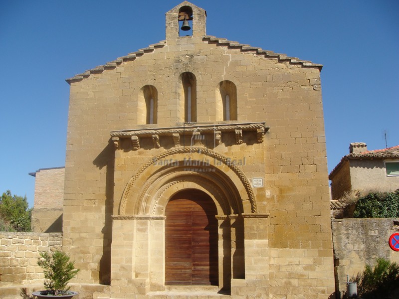 Fachada occidental de la ermita de Santiago