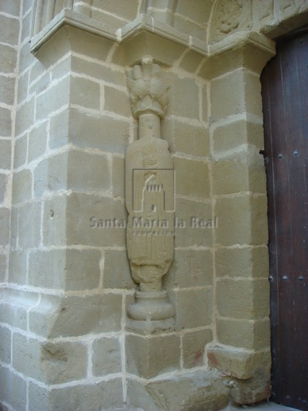 Estatua-columna de la portada norte