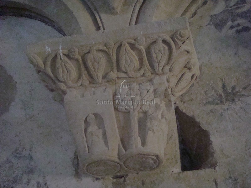 Capitel de la arquería interna en el muro sur. Entrada triunfante en Jerusalén