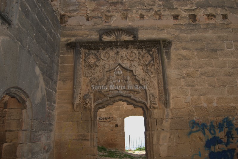 Portada interior del palacio