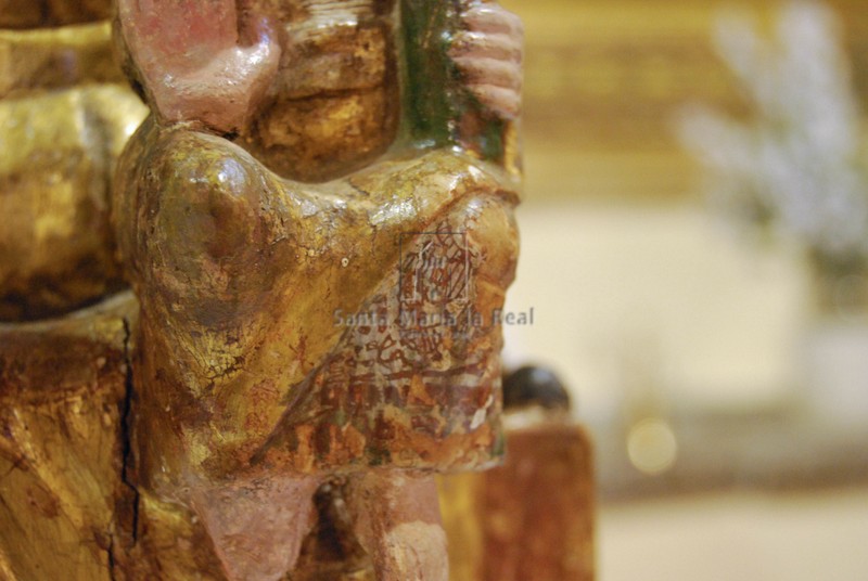 Detalle de la policromía de la Virgen de Casterillo