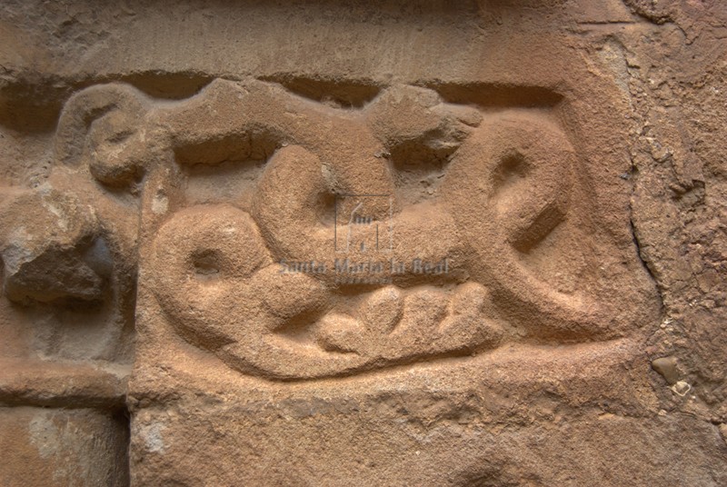 Capitel y jamba exterior del lado norte