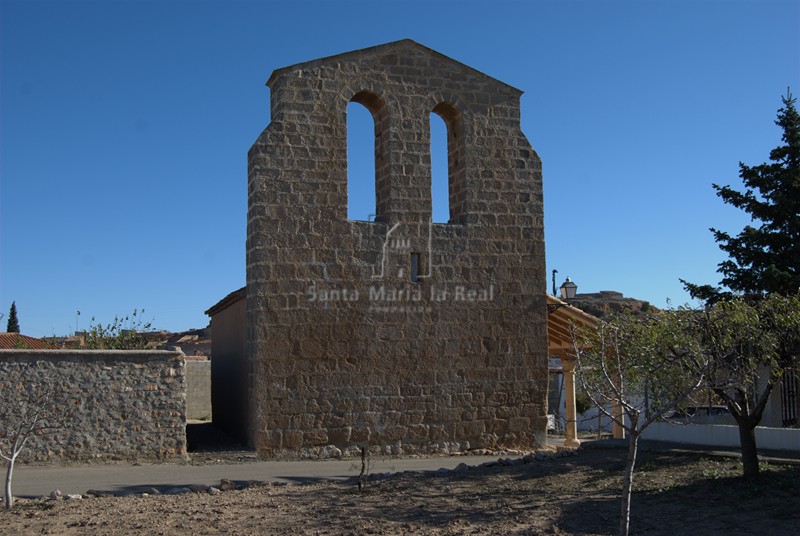 Muro occidental y espadaña