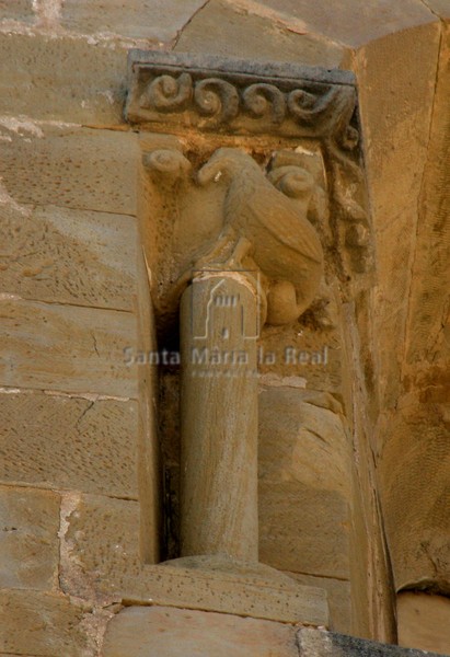 Detalle de la ventana axial del ábside central