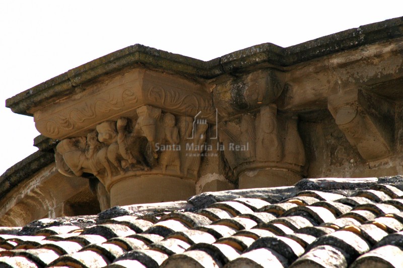 Capiteles de la cabecera