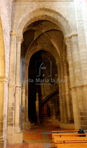 Nave lateral Nave lateral