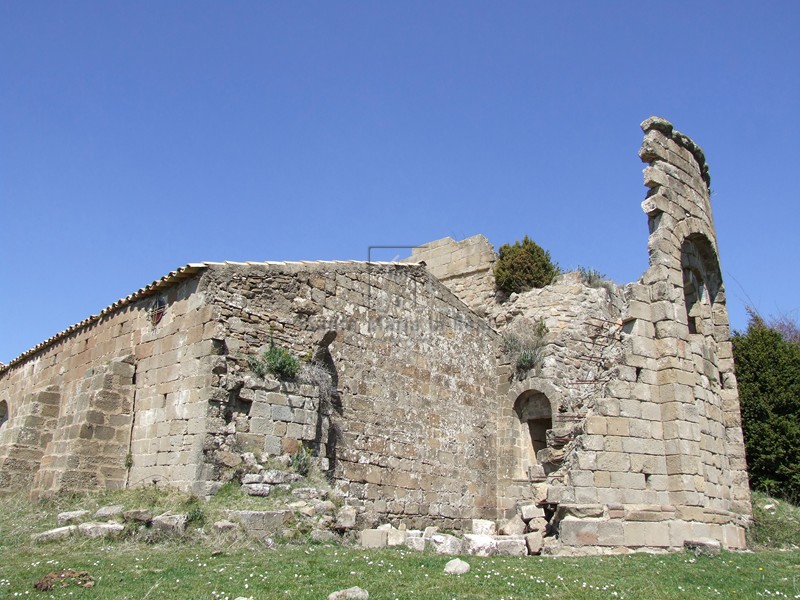 Restos de la cabecera y muro meridional